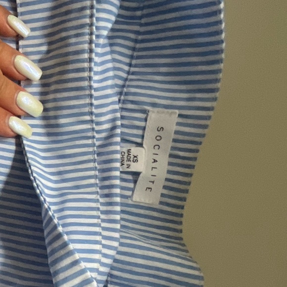 Socialite - Wrap Skirt - Picture 4 of 4